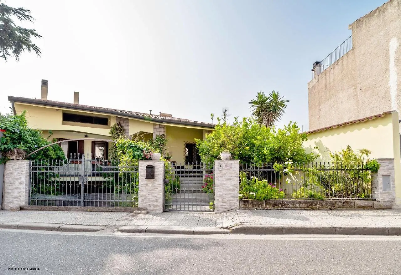Hotel Casa Assunta Tresnuraghes 0*,  Italia