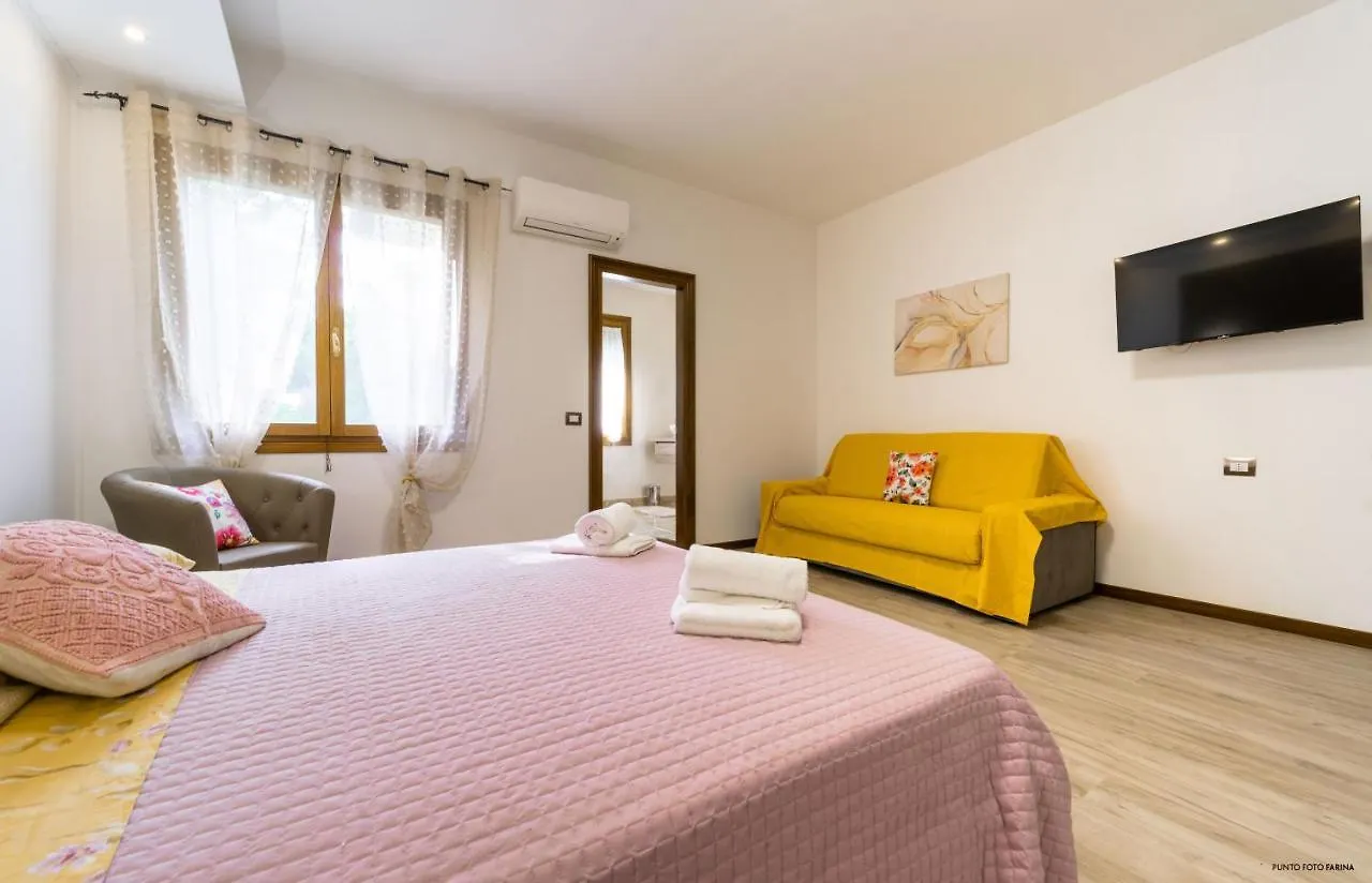 Hotel Casa Assunta Tresnuraghes 0*,